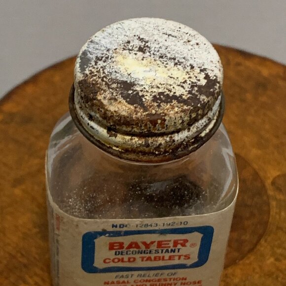 Vintage Bayer Decongestant Cold Tablets Glass Bottle - Picture 7 of 9